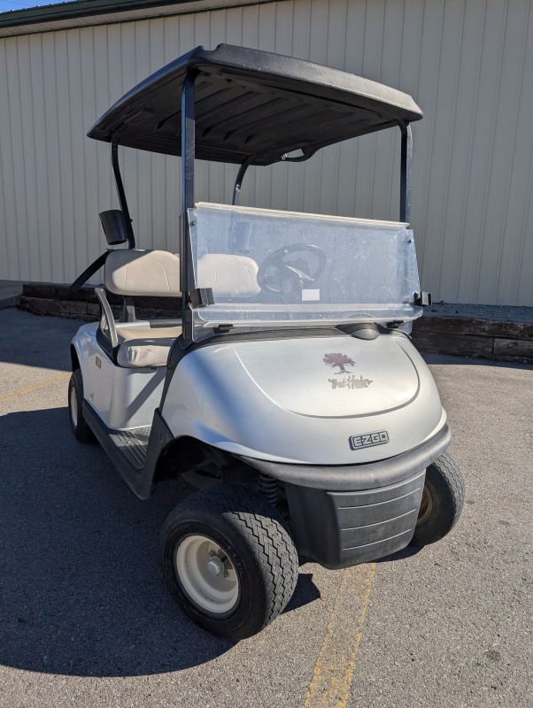 2023 EZGO RXV