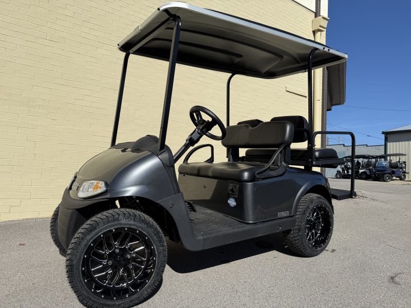 2020 EZGO rXV