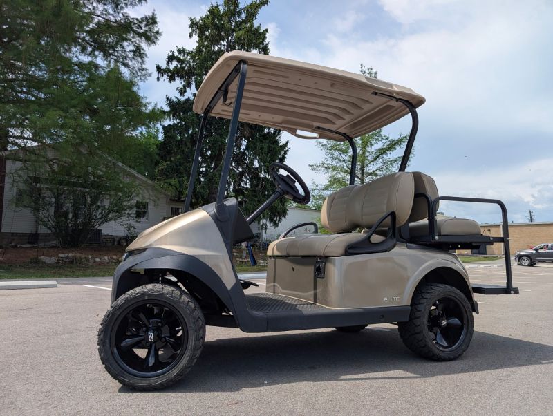 2024 EZGO  RXV